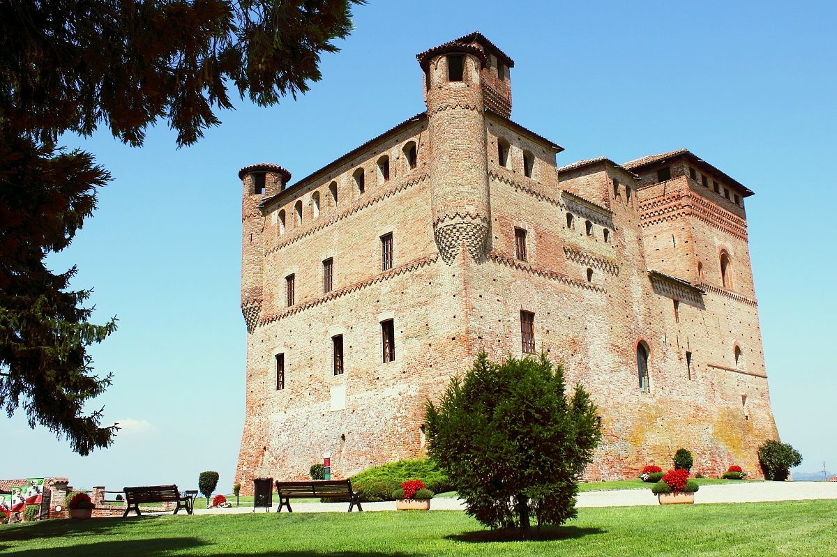 Grinzane Cavour Castle