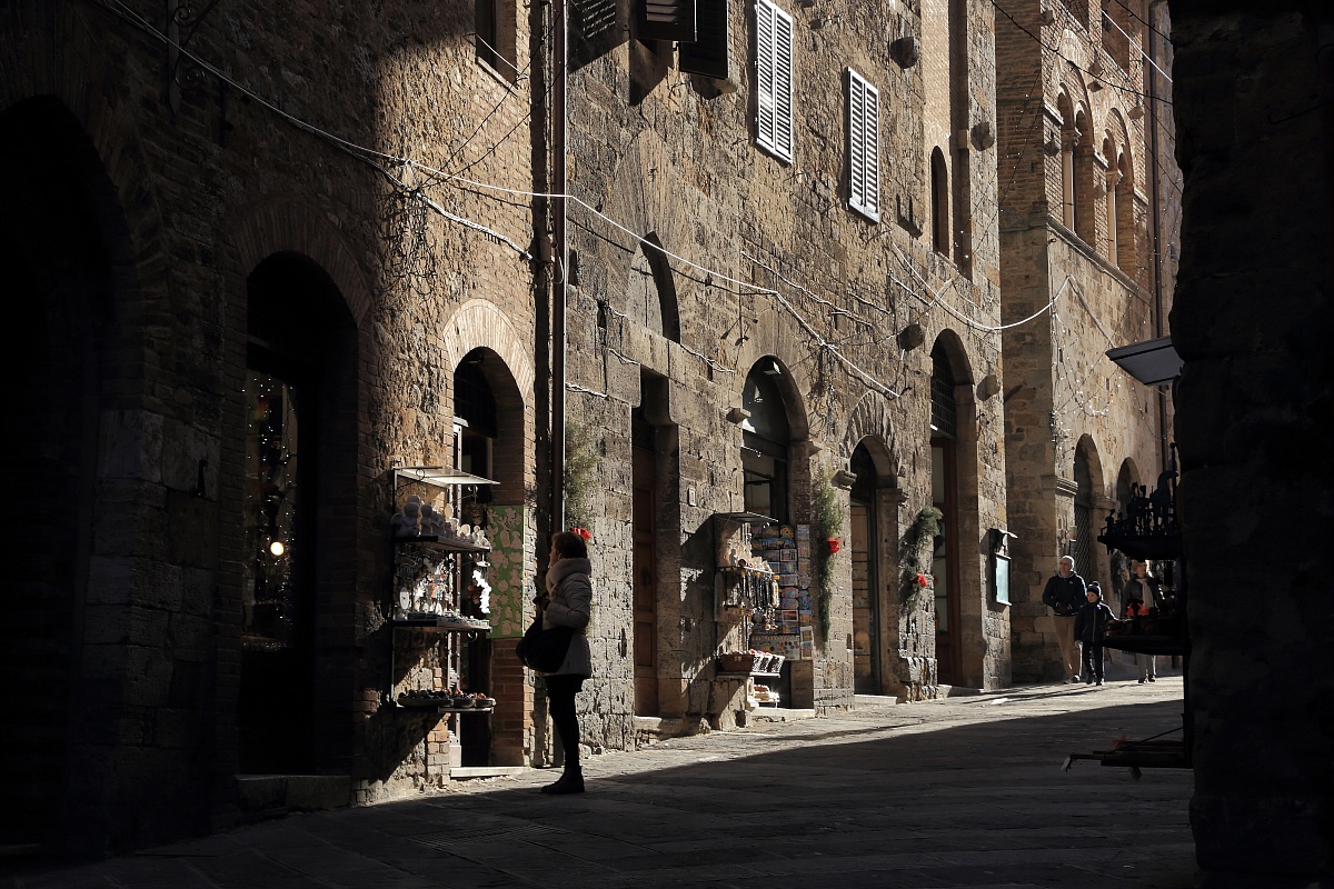 Chiaroscuro in San Gimignano