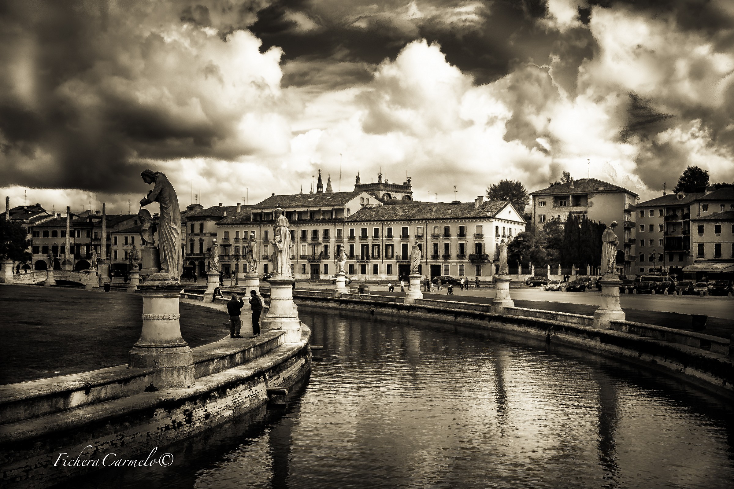 Cielo Nero Su Padova .....