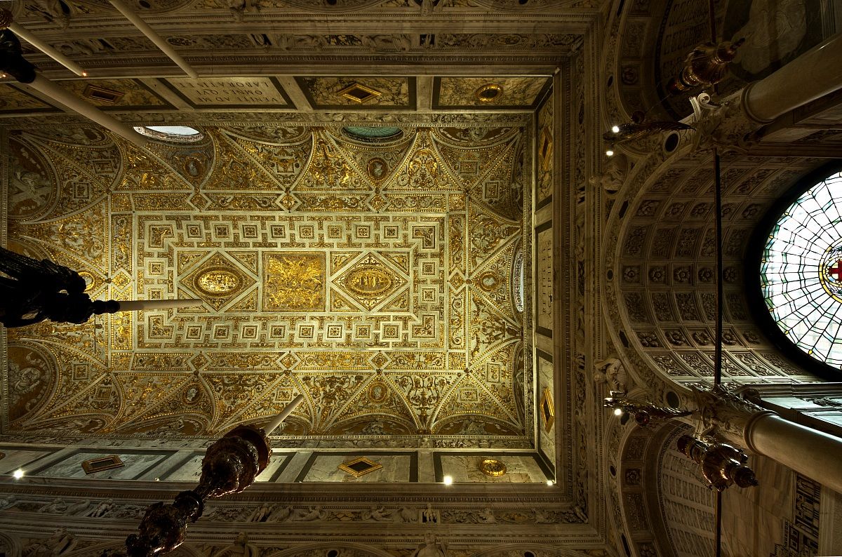 Basilica di Sant'Antonio, particolare del soffitto 1