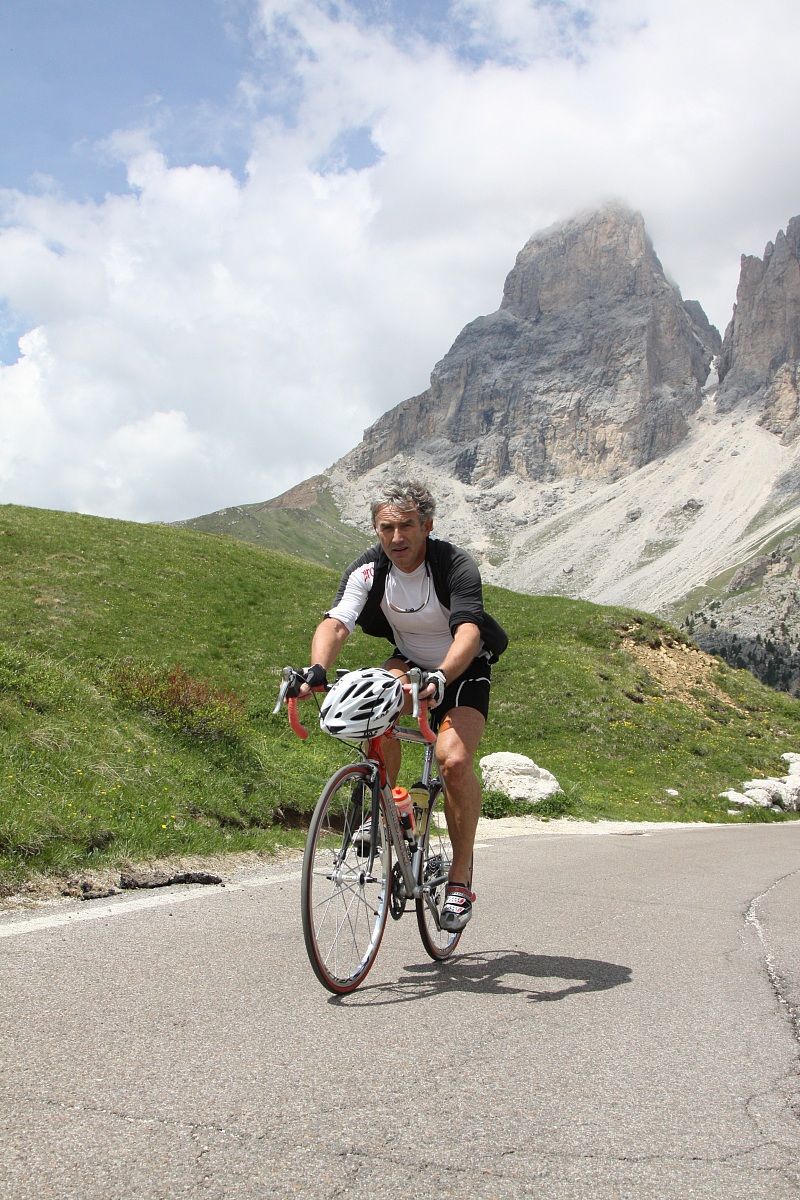 Bike-day walk-Gardena Dolomites-Sella-Pordoi-Campolongo