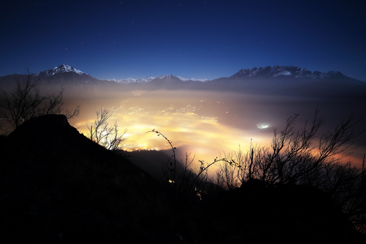 Le Grigne, il Resegone, l'Orsa e giù... La nebbia...