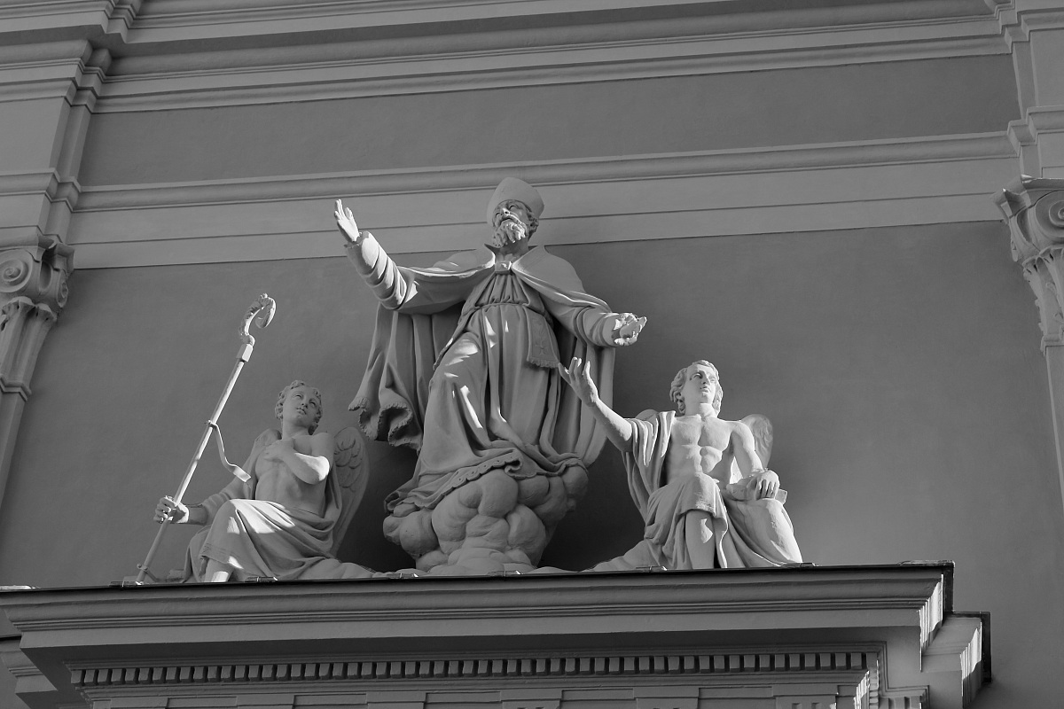 Statua San Nicolò Pietra Ligure