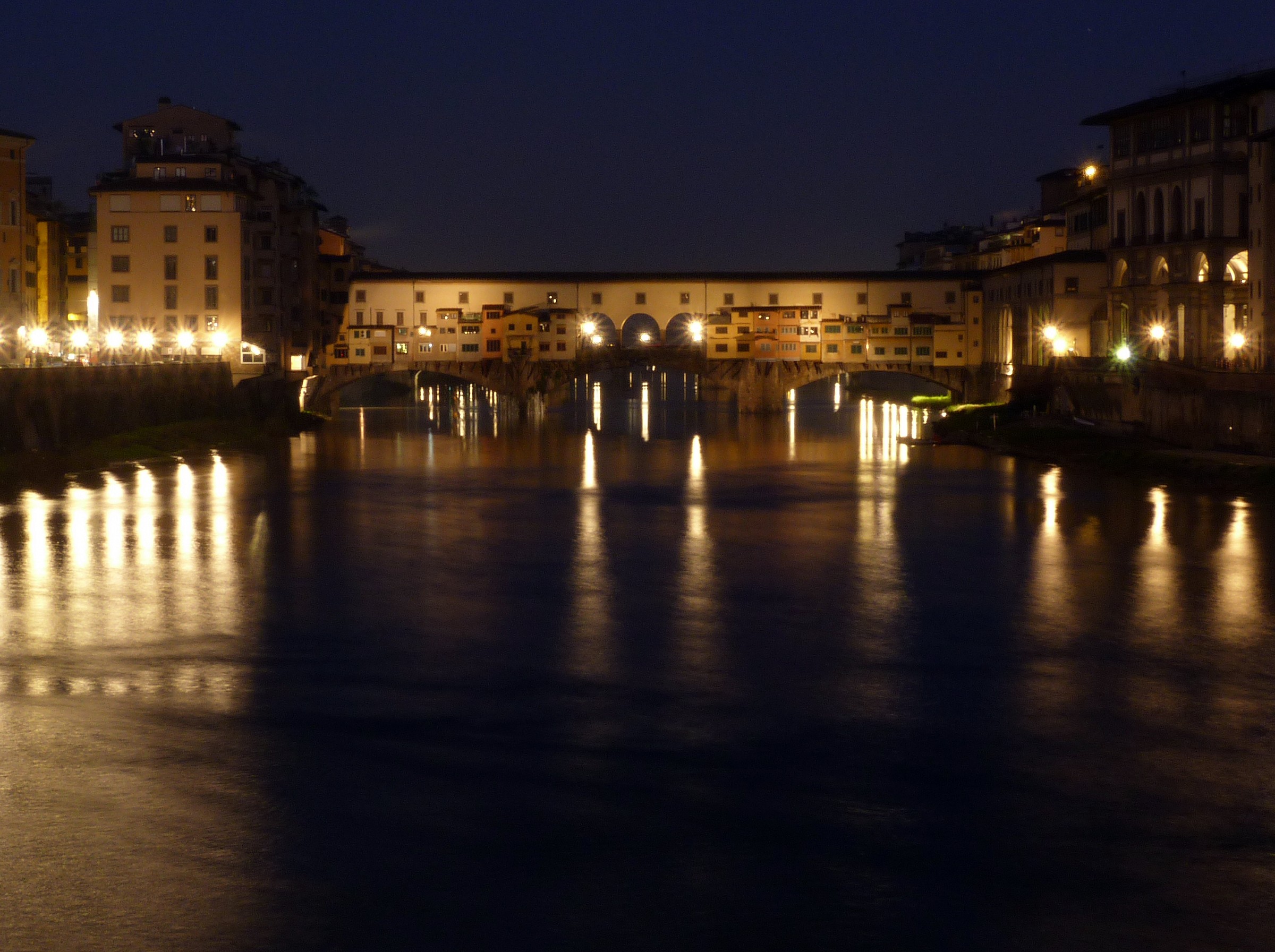 Ponte vecchio di notte