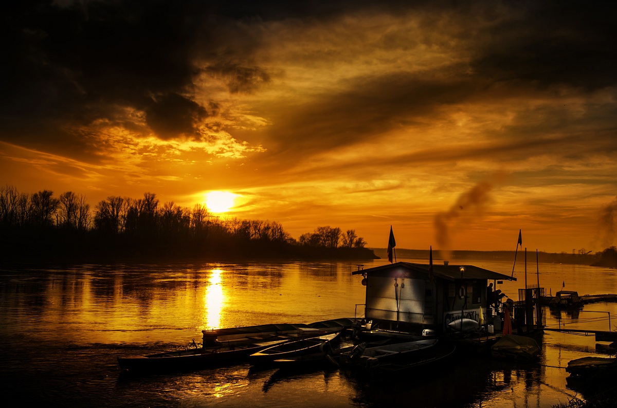 tramonto sul PO( Cremona)