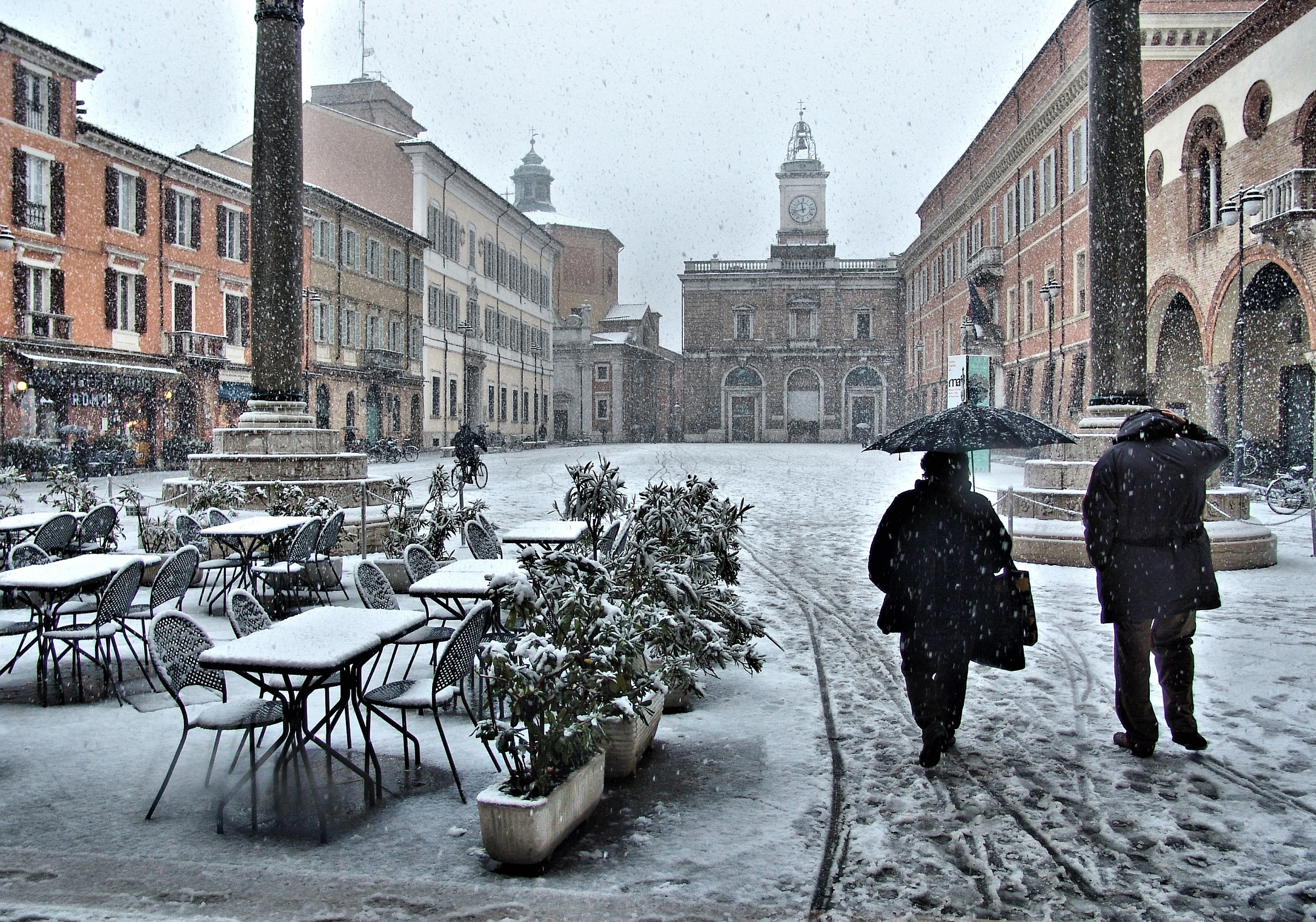 Snowfall in the square