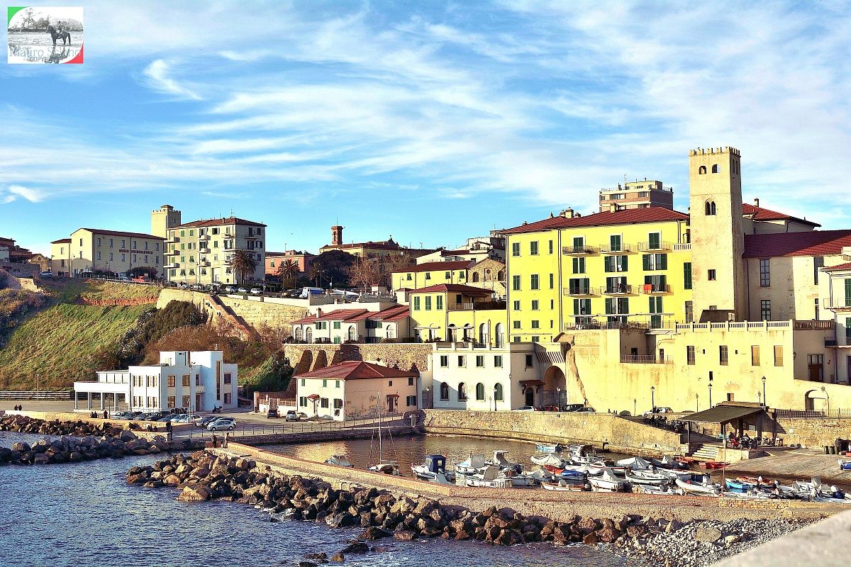 scorcio con il porticciolo