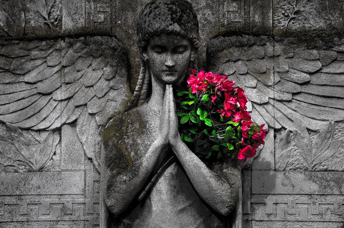 The angel of Père-Lachaise