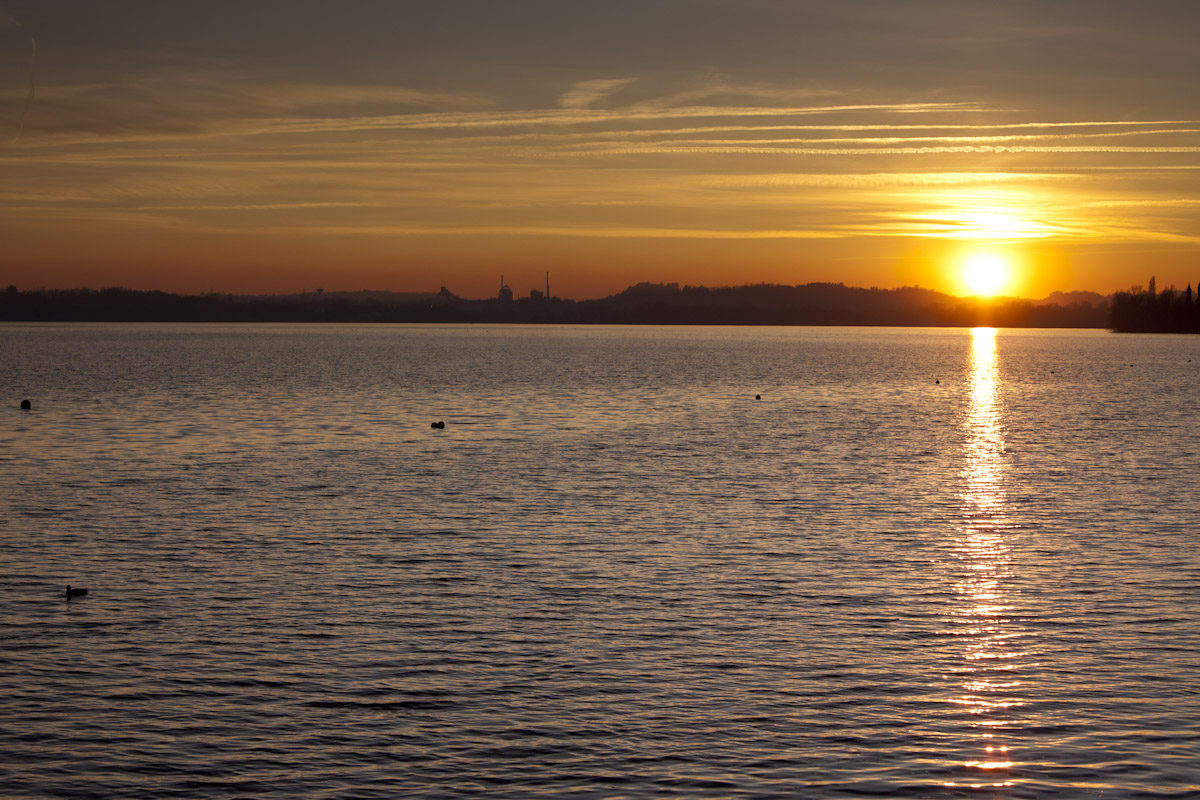 Tramonto sul lago di Pusiano