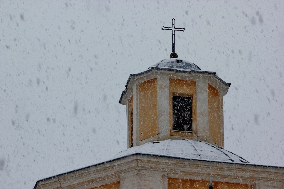 Comes down from heaven ..