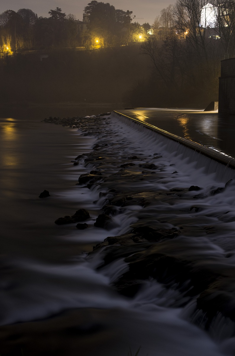 waterfall by night - cascata di notte