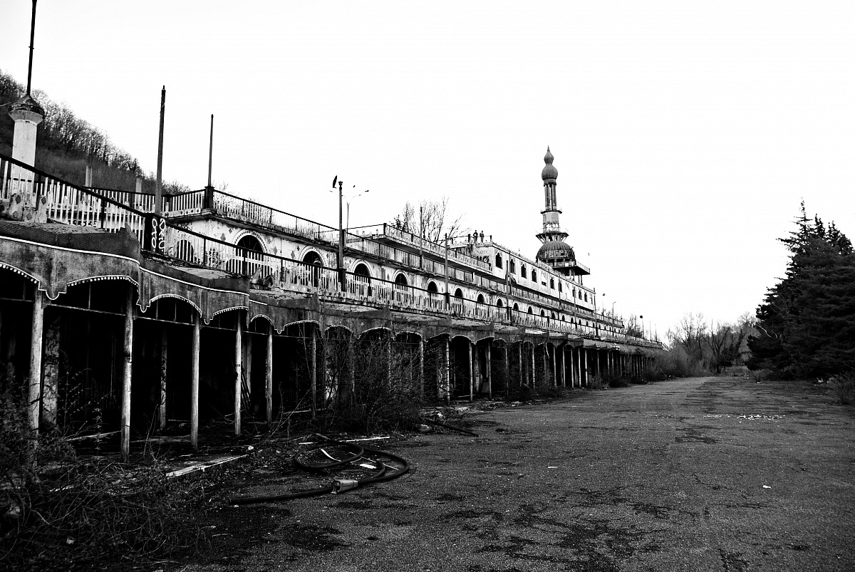 consonno hotel plaza