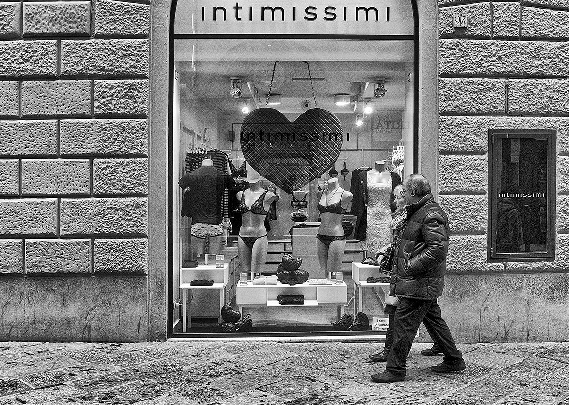 Sguardo proibito... o sogno?