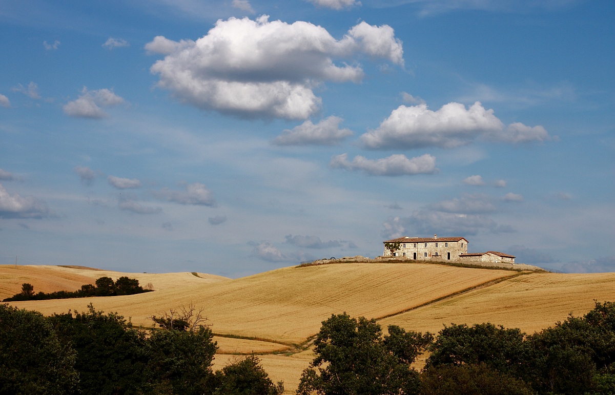 Il casolare sul poggio