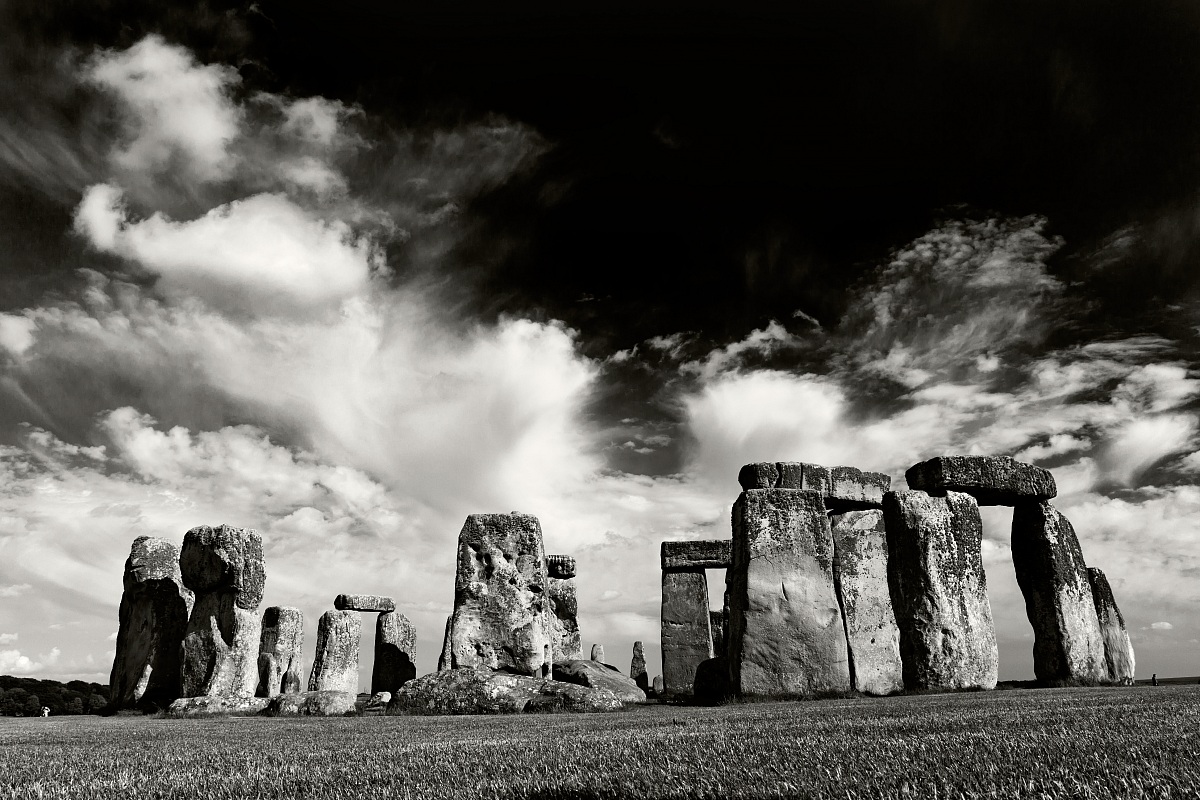 Stonehenge black&wite