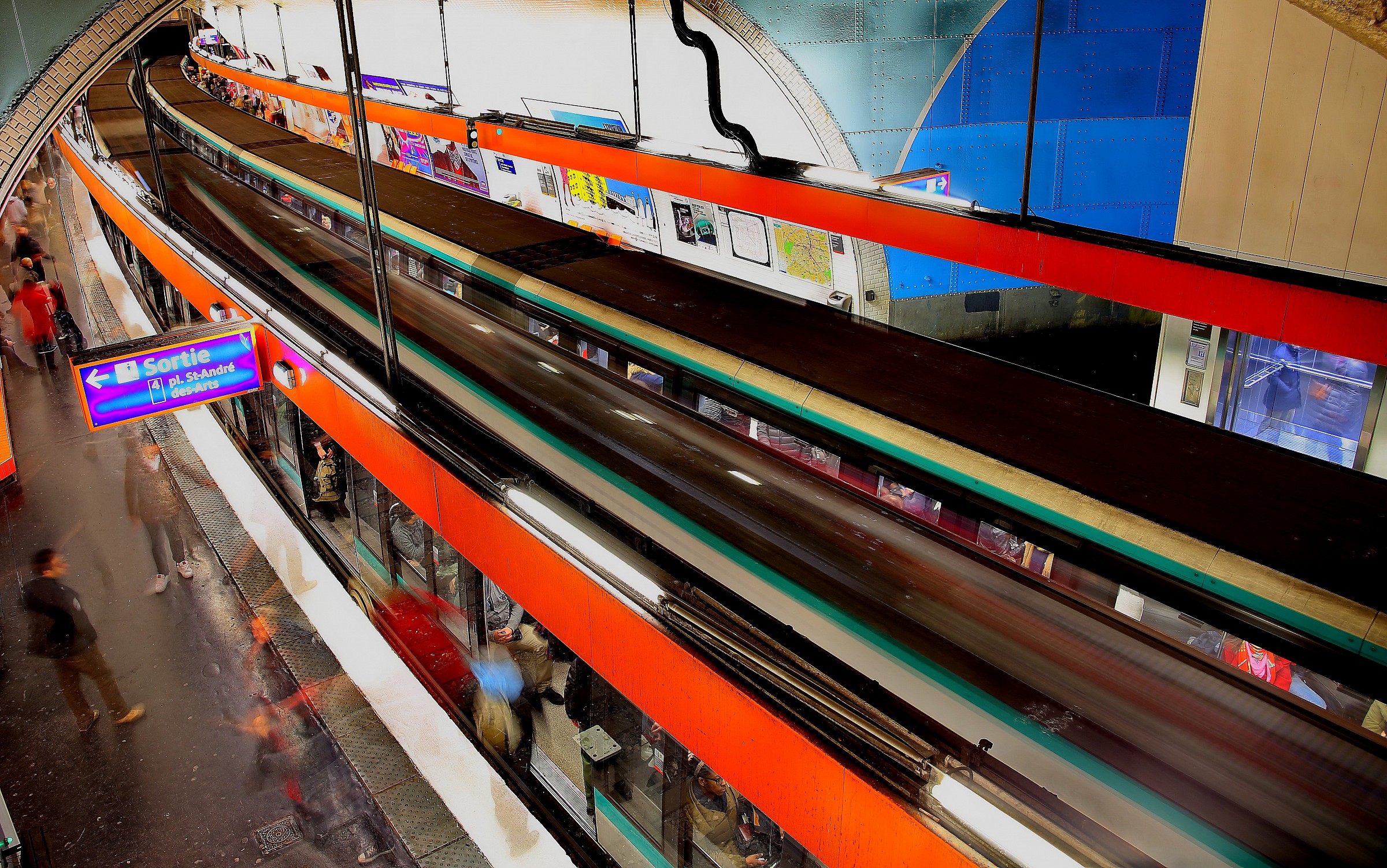 Saint Michel station