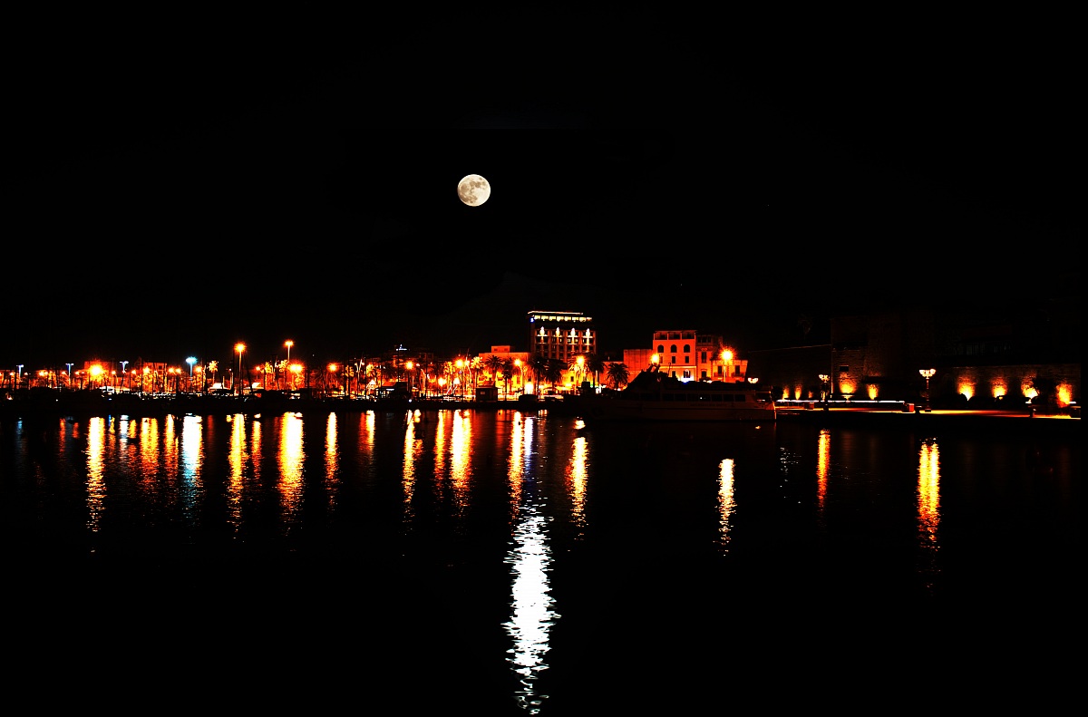 Alghero by night!