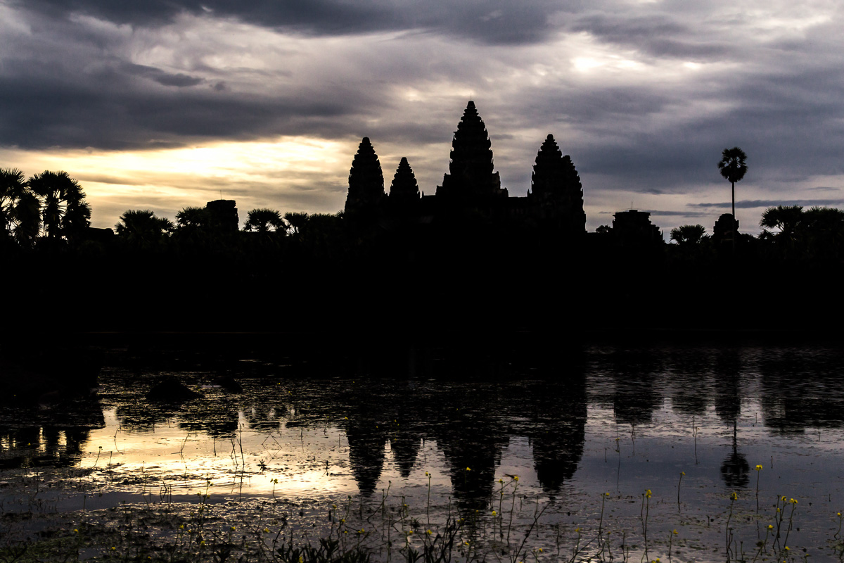 Angor Wat - Night