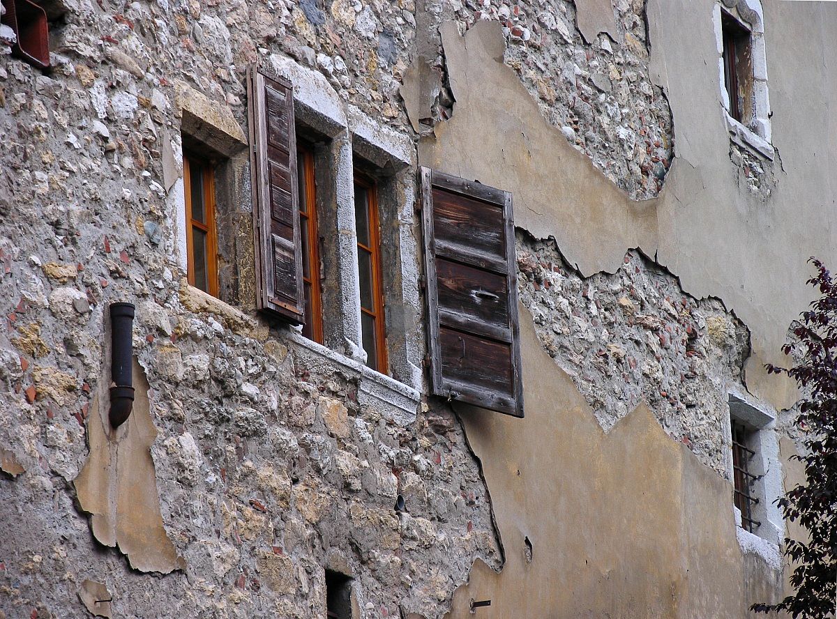 Annecy .... restoration refused ...