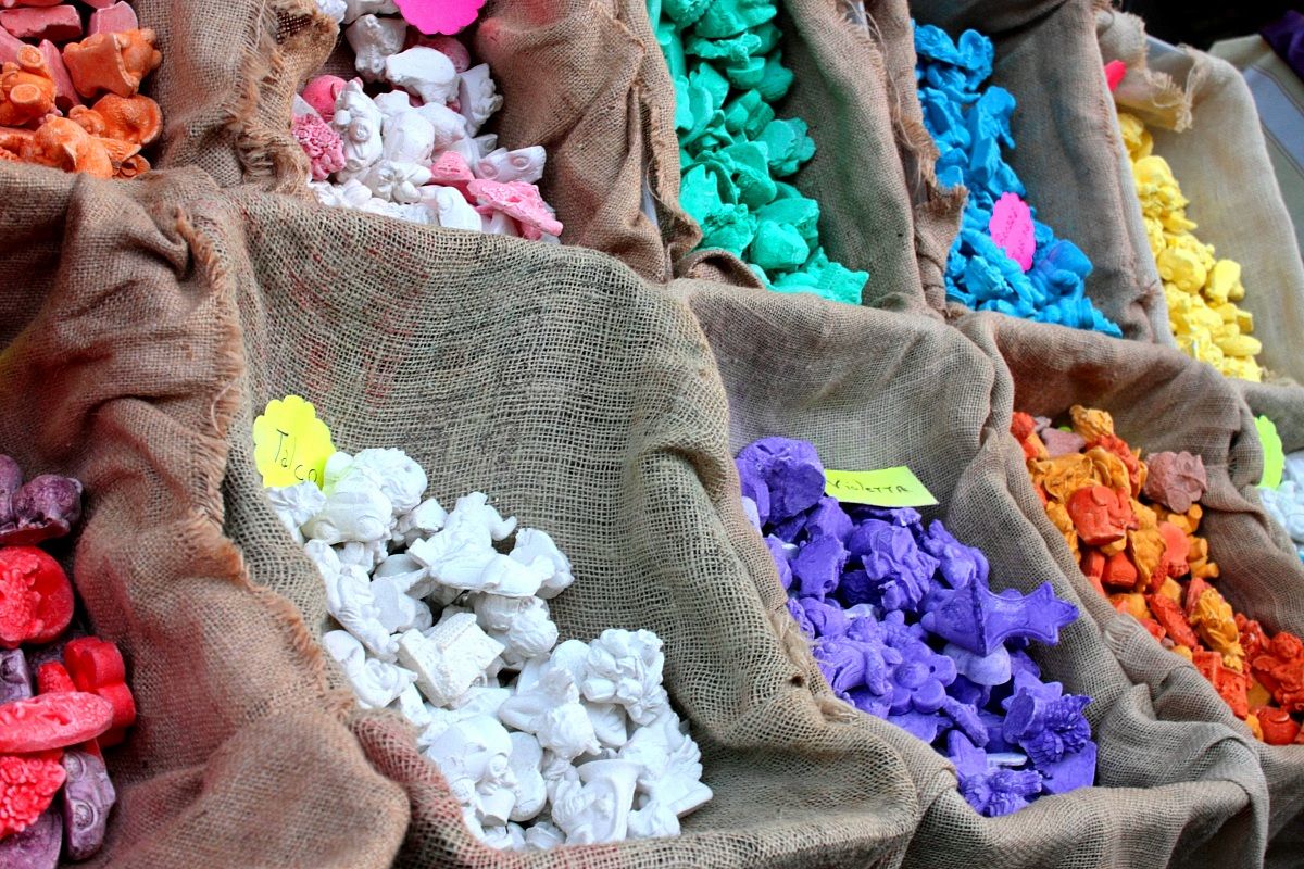 colors at the market