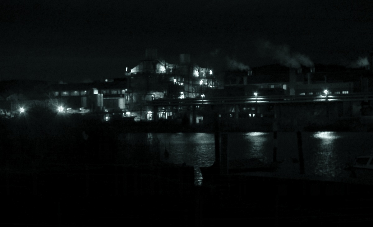 Cartiera in notturno