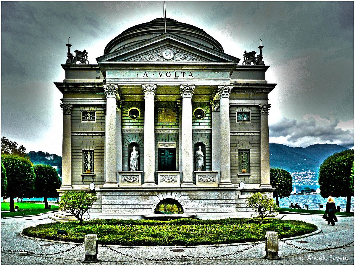 Como - Monumento a Alessandro Volta