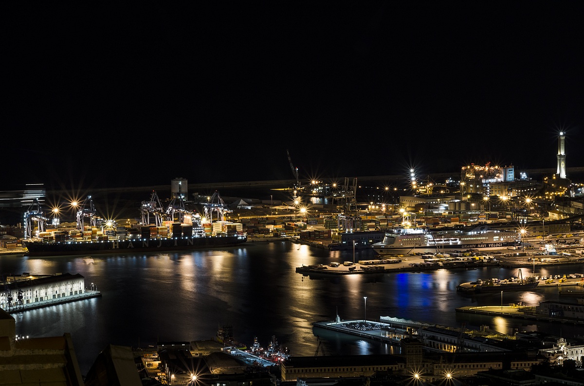 Genoa, Porto - Nocturne