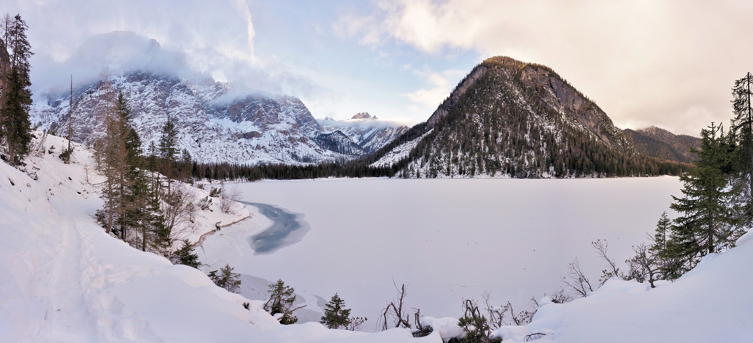 The frozen lake of Braies