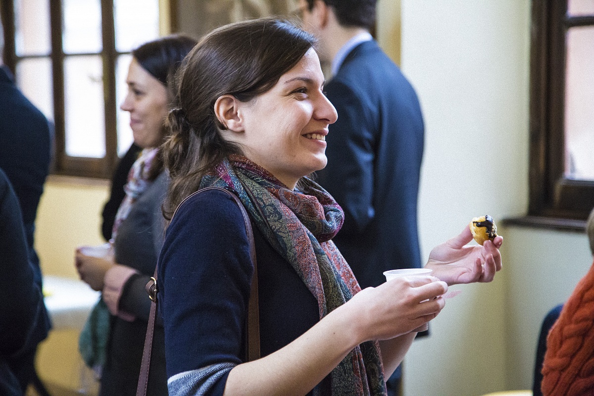 Un momento del coffee break con Cecilia T.