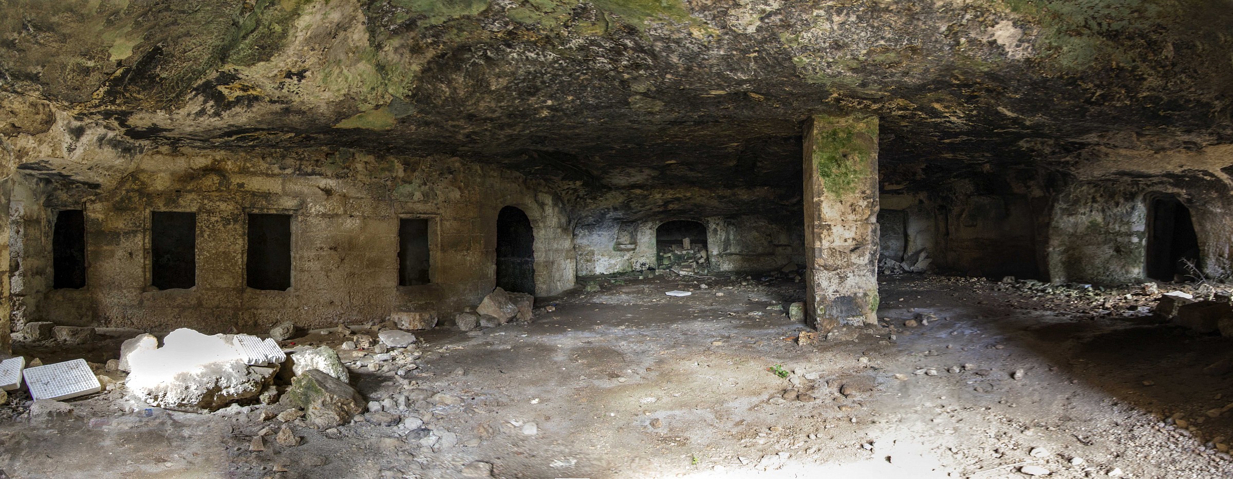 Grotta nella lama. Casa di pastori