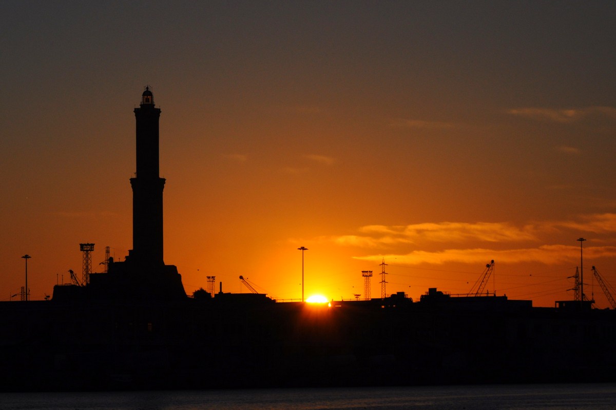 tramonto sulla Lanterna