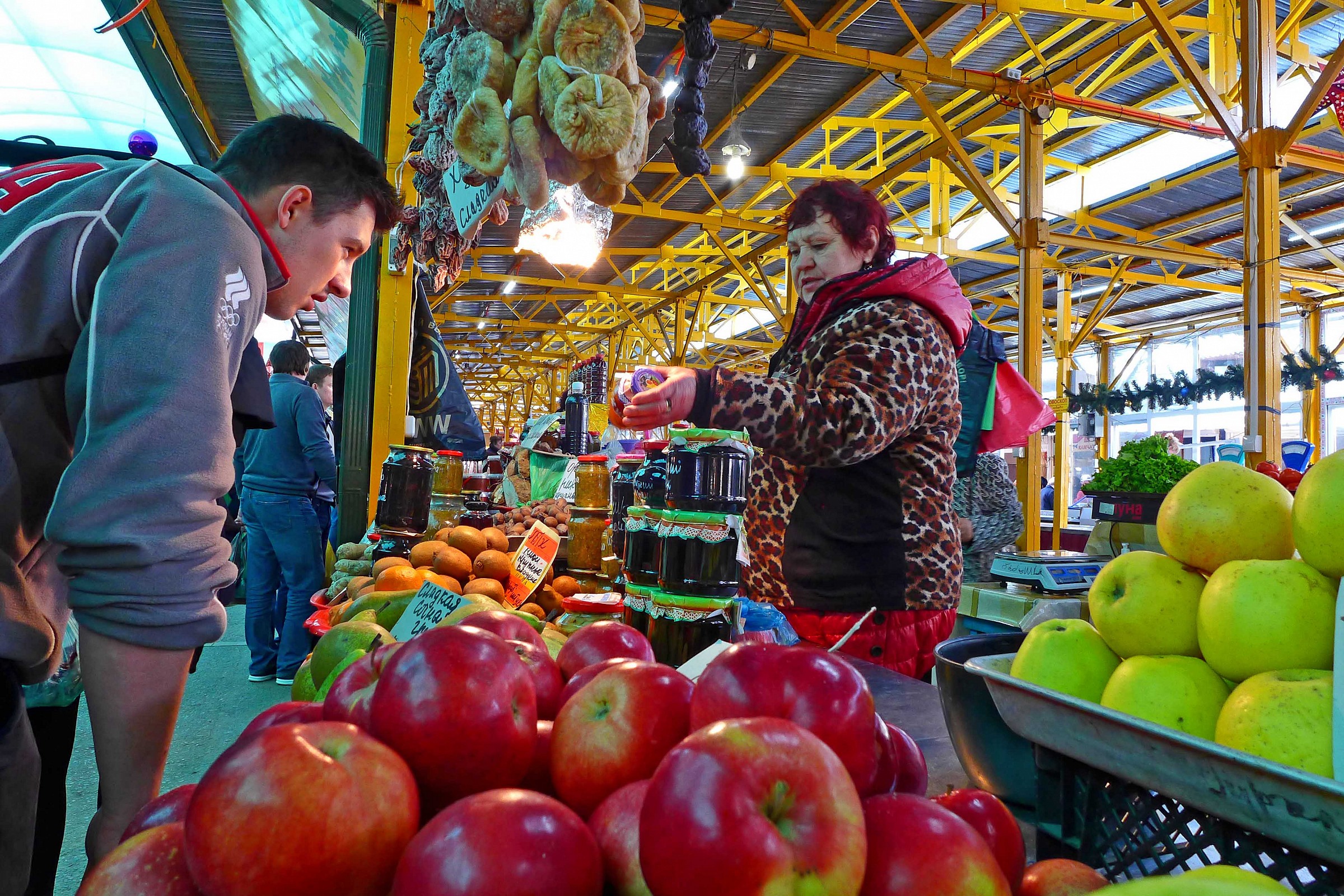 The women of the market covered by Adler-Sochi. (Russia)