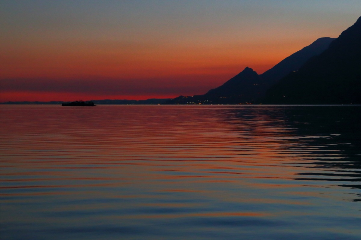 Olive Island in red - Malcesine - Lake Garda