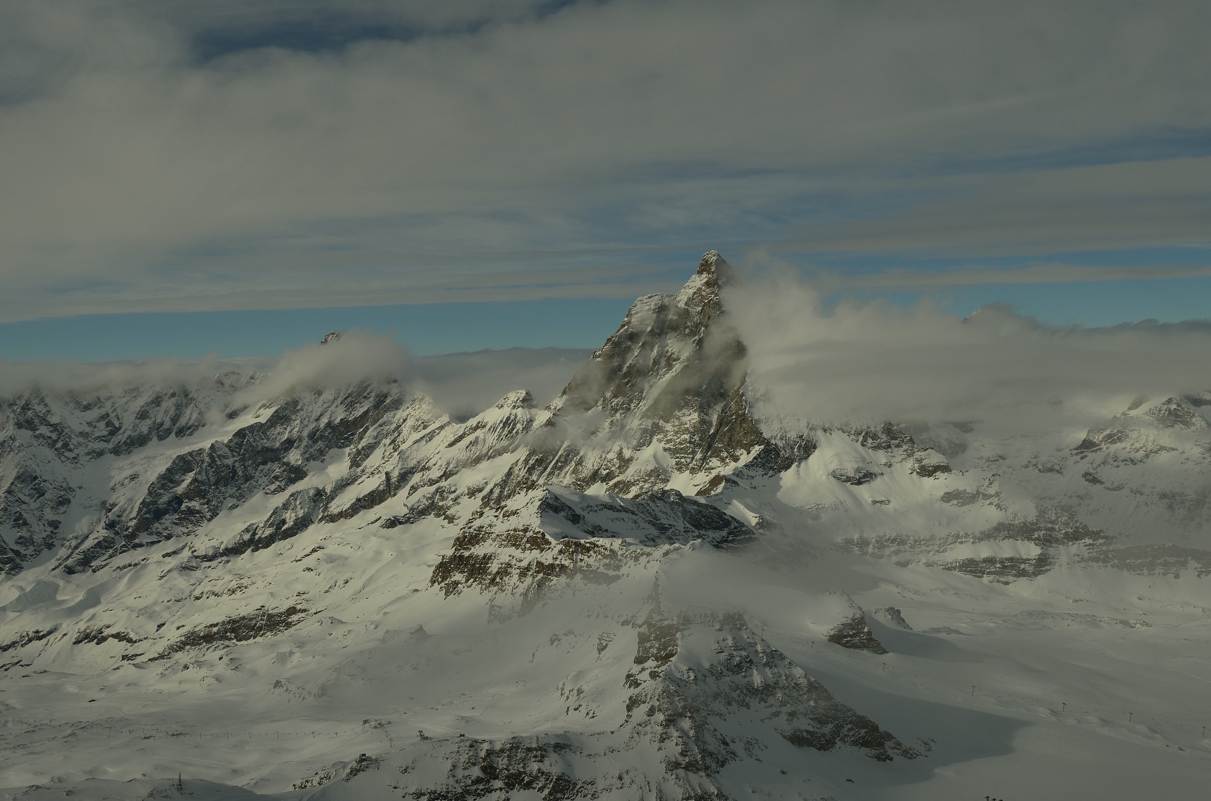 Il Cervino tra le nuvole