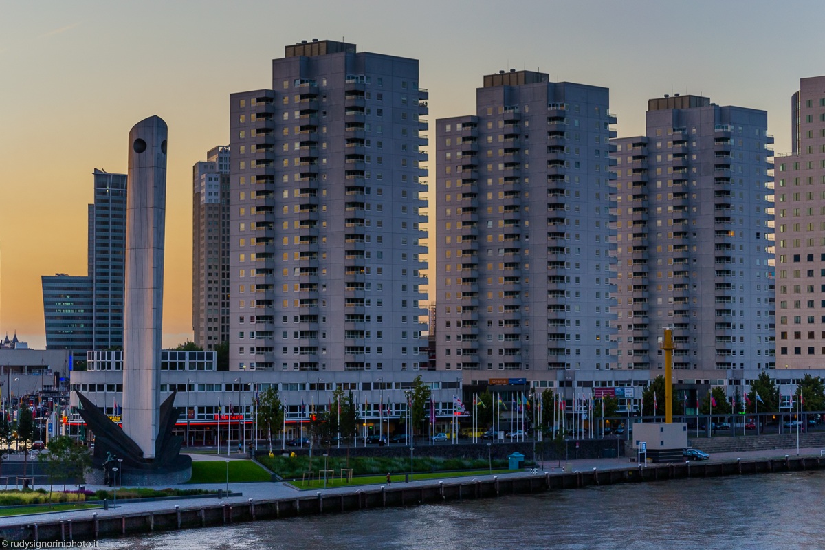 Rotterdam al tramonto