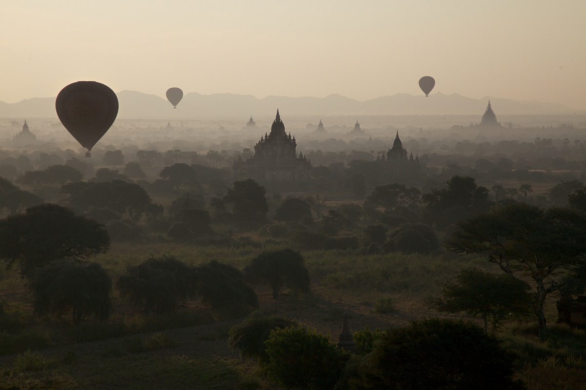 Hot air balloons in backlight