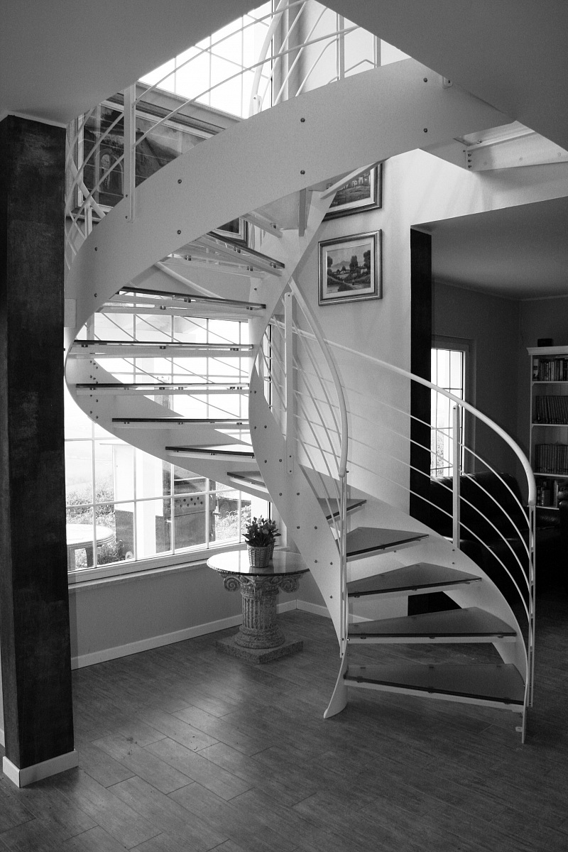 Spiral staircase 1