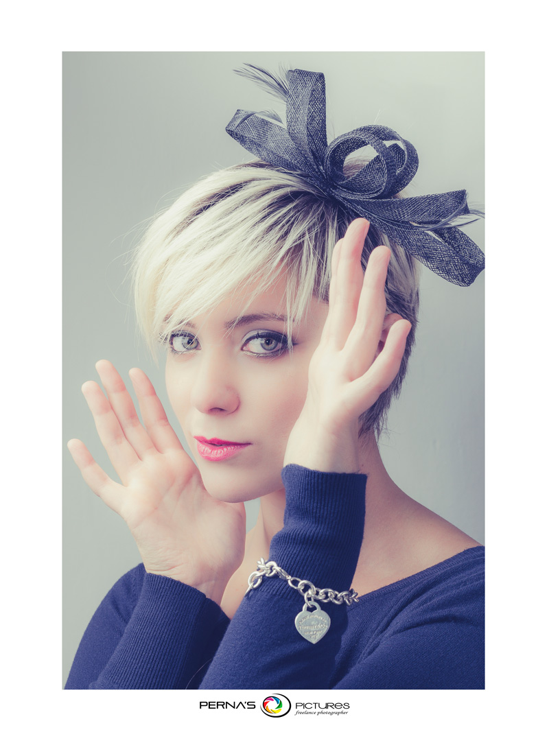 Sala pose Perna's Pictures