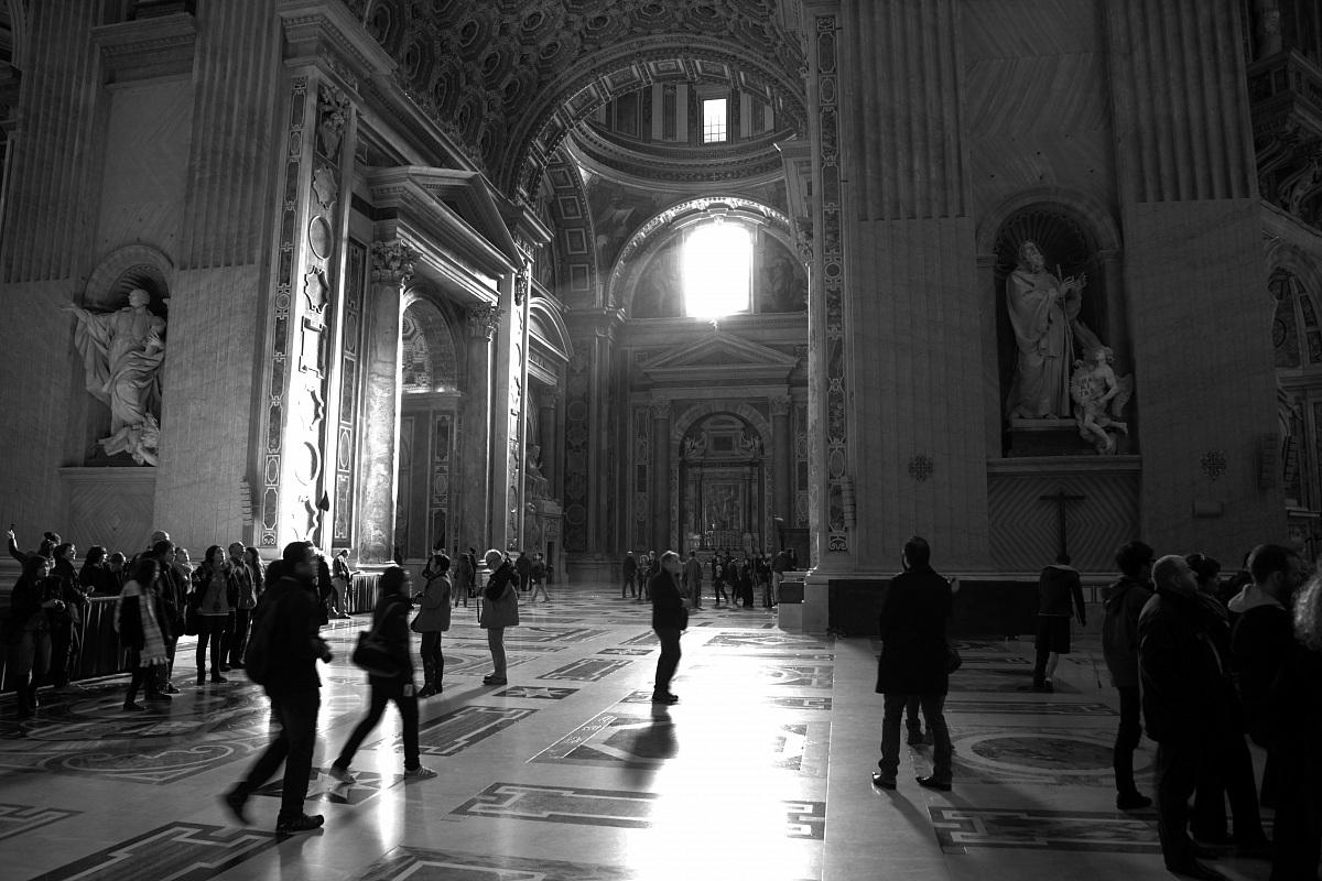 The Light that enters St. Peter