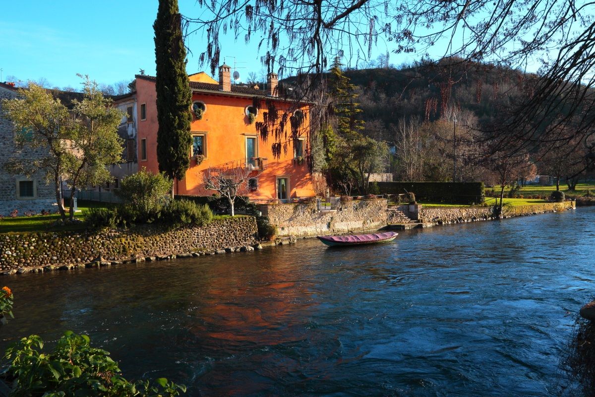 Borghetto sul Mincio - vista dal ponte ligneo