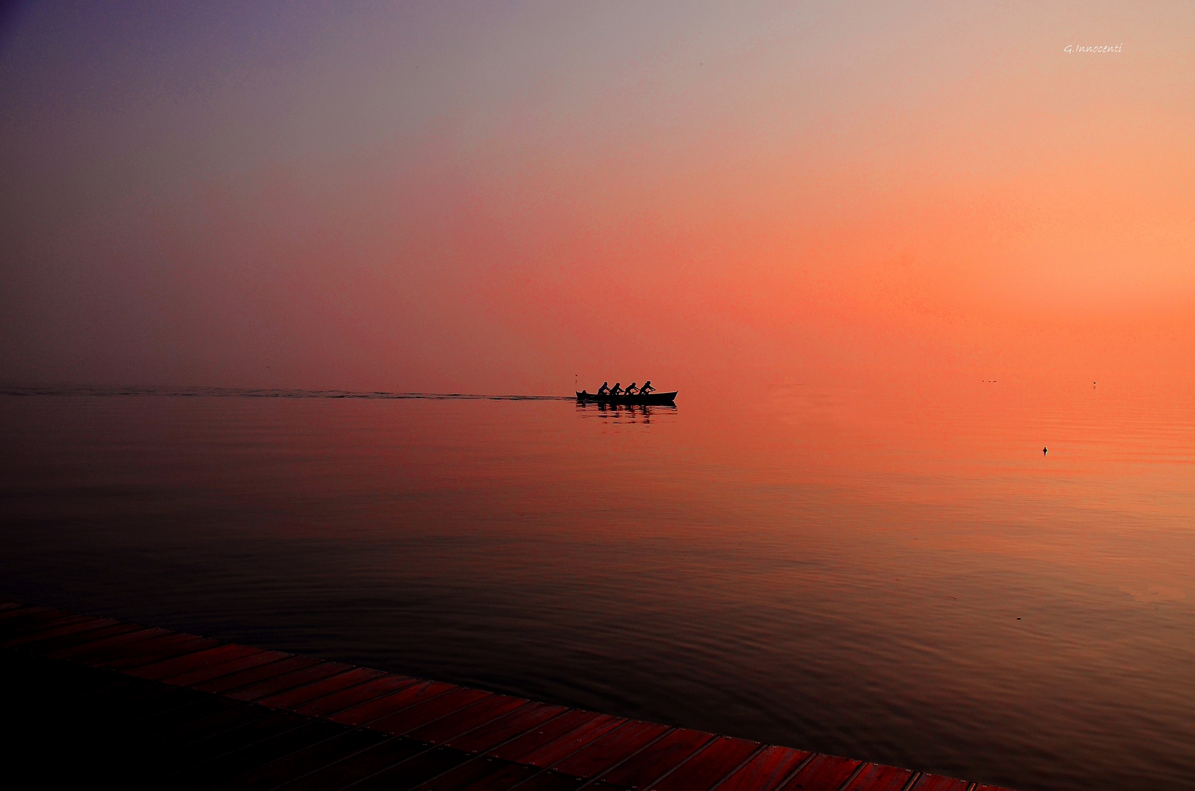 rematori al tramonto