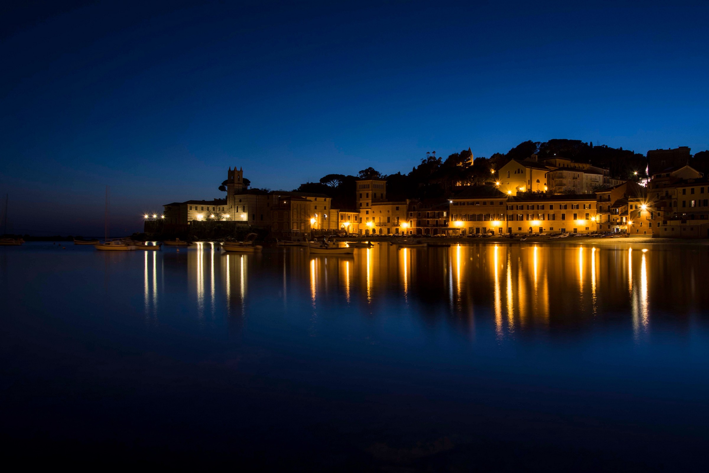 Baia del silenzio blue&gold