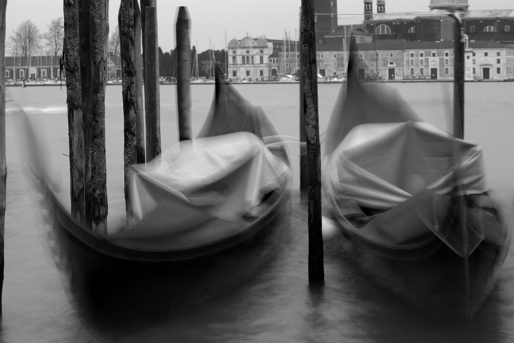 gondolas 1 bw