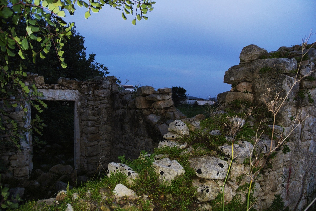ruins in the surrounding area