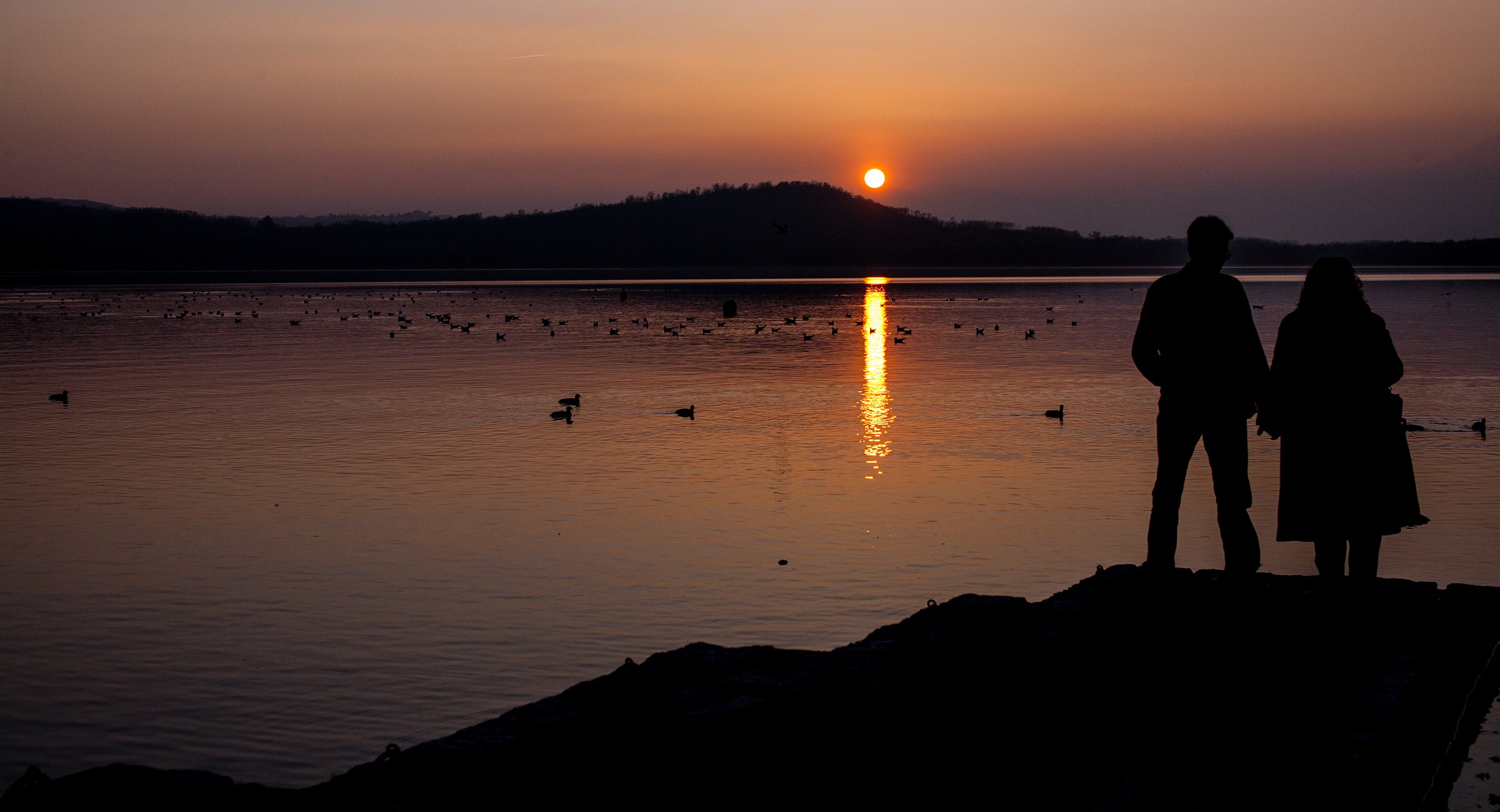 romantico tramonto a viverone