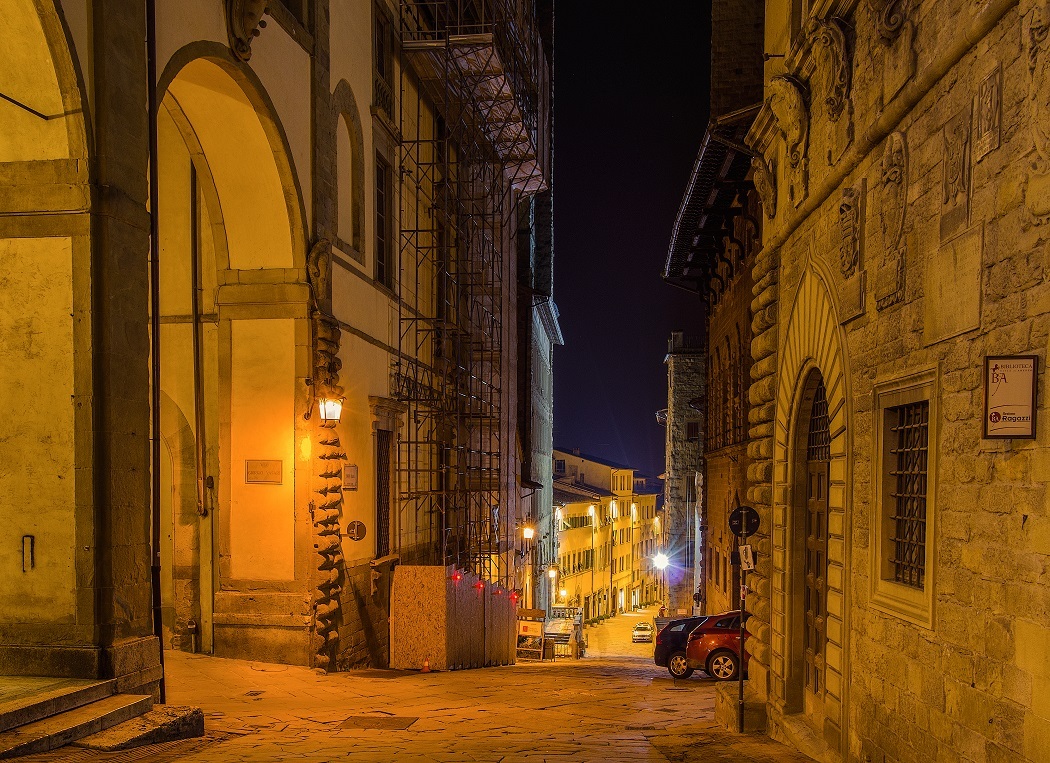 Via dei Pileati - Arezzo /infondo Corso Italia/