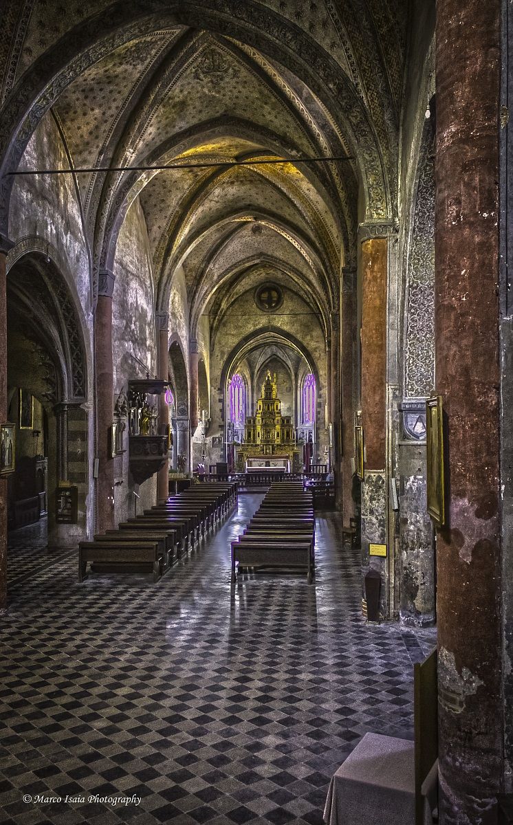 Navata centrale chiesa S. Giovanni - Saluzzo (Cn)