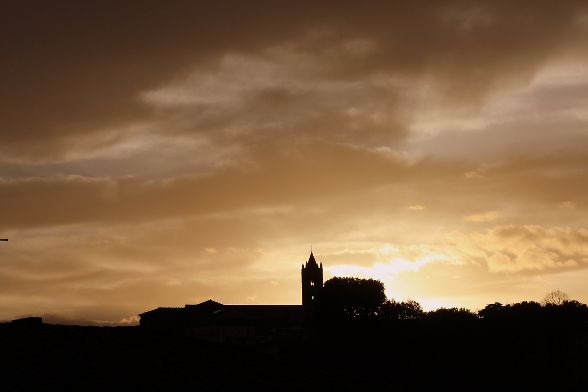Sunset muffled Siena