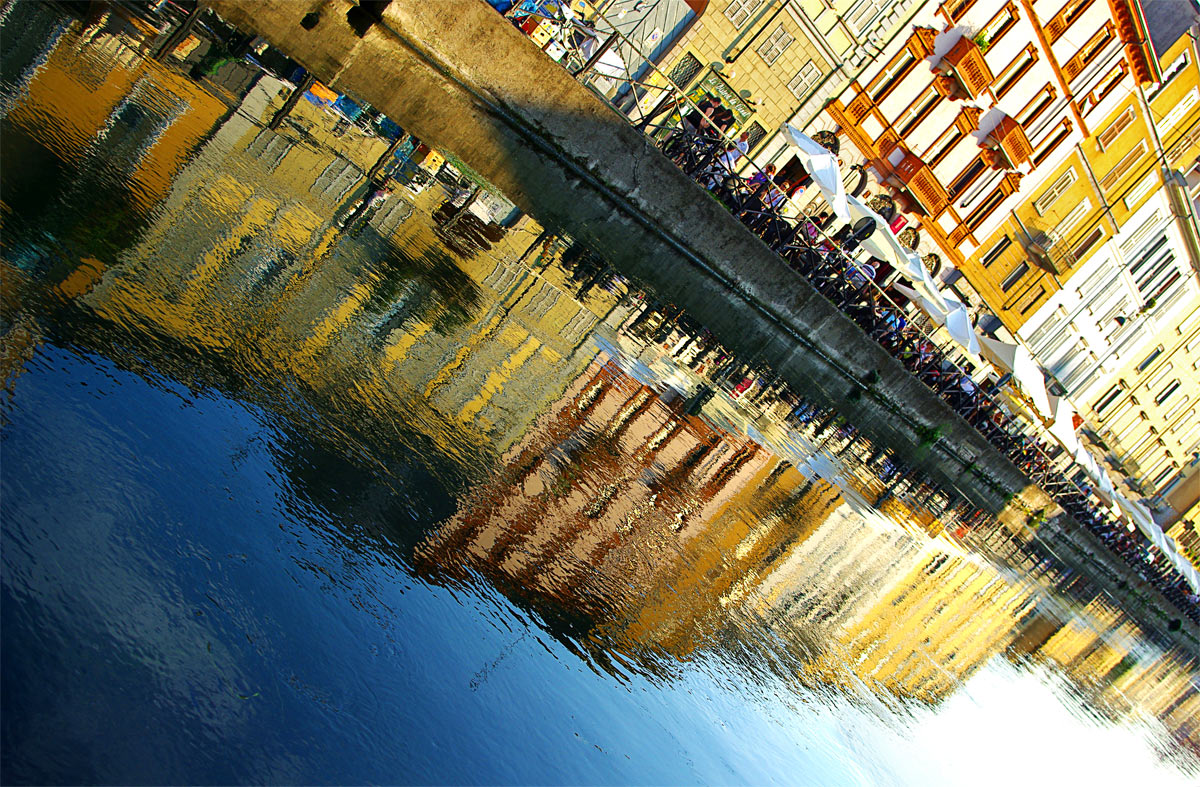 Reflections on the Naviglio Grande