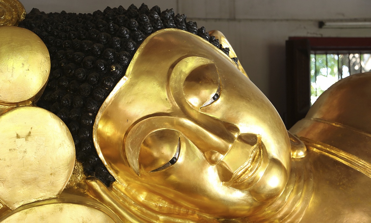 Buddha lying